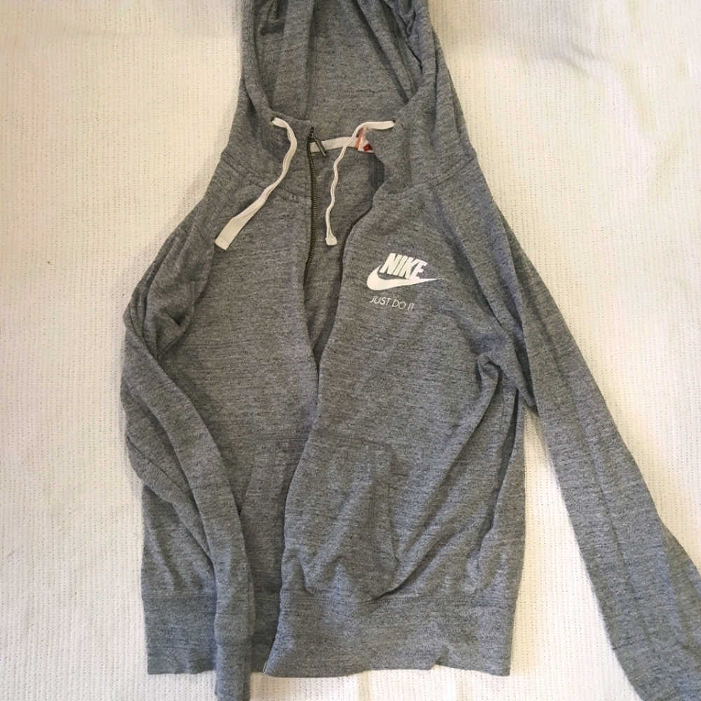 Nike sweater size M